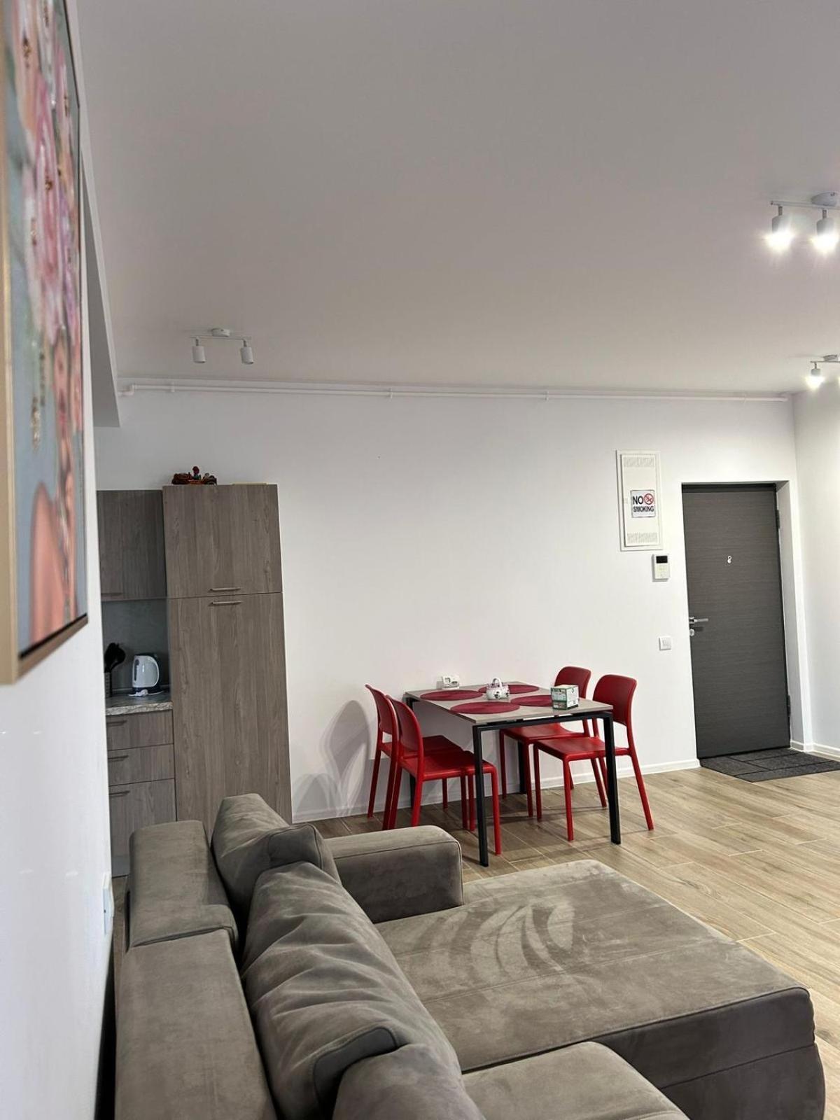 Summit Stay Apartment Bucarest Esterno foto