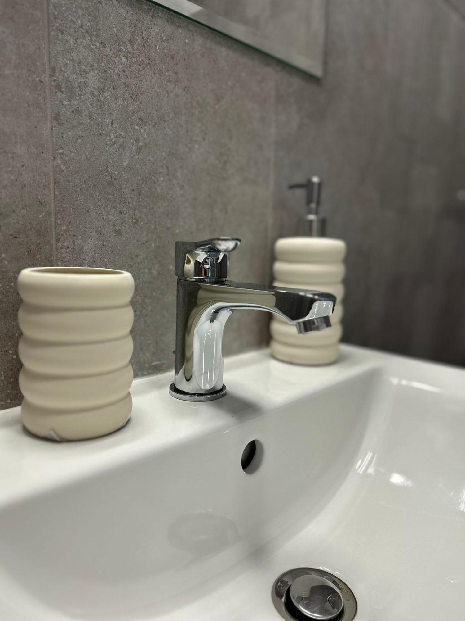Summit Stay Apartment Bucarest Esterno foto