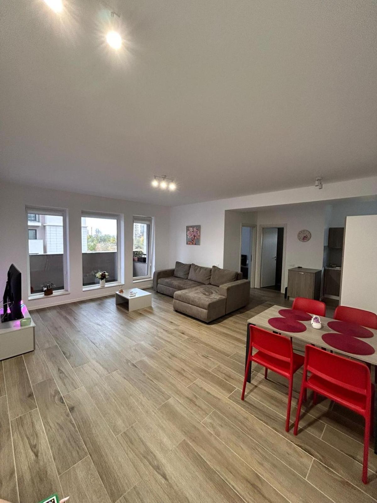 Summit Stay Apartment Bucarest Esterno foto